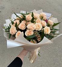 Букет Кремовые розы Латте в Чурилово
